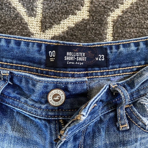 Hollister Shorts - Picture 3 of 4